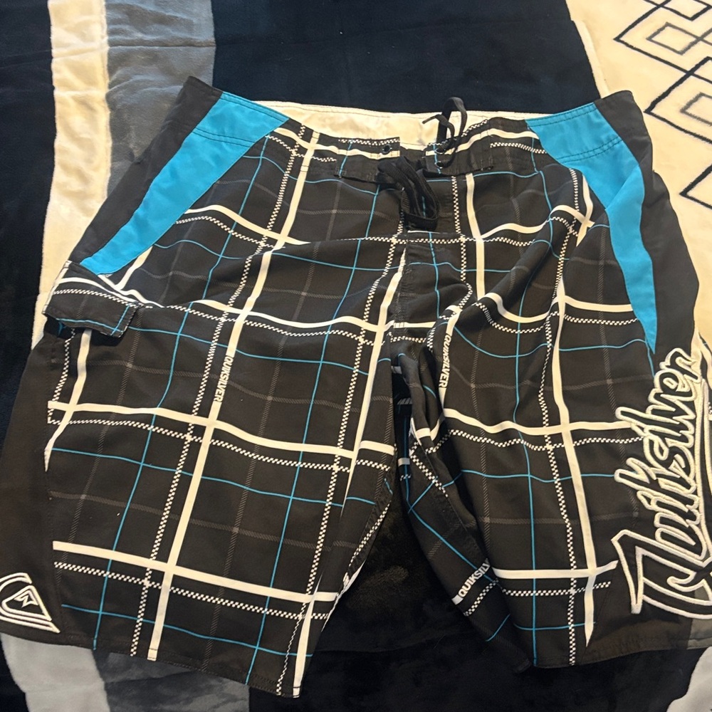 Quiksilver Men's Black and Blue Checkered Athletic Shorts